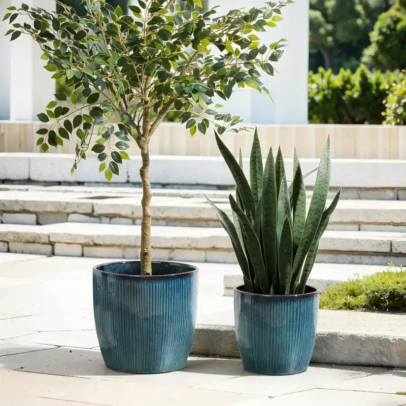Pots de fleurs en céramique nervurée