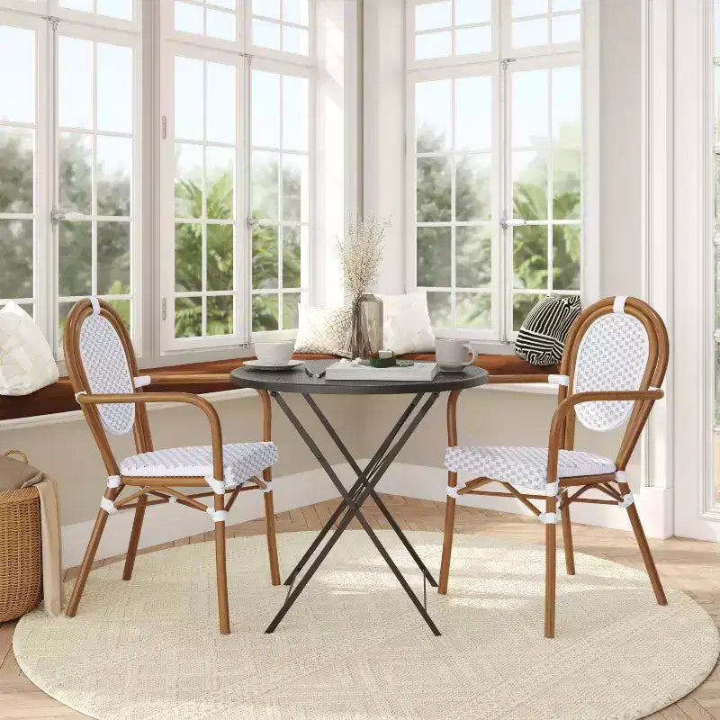 Chaises empilables commerciales d'intérieur/d'extérieur avec accoudoirs